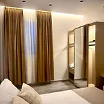 Roman Apartments Daire *