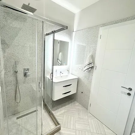 Roman Apartments Appartement *